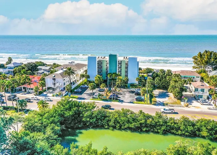 Pelican's Cove 402